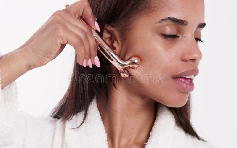 Jawline kneading